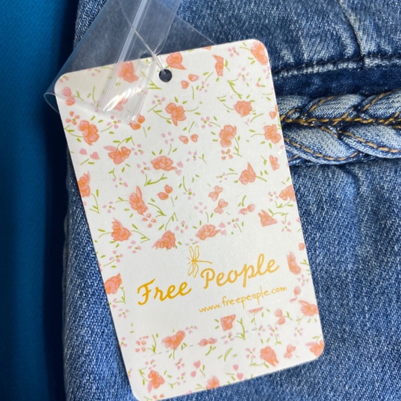 Jeans - Picture 2 of 5